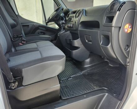 Белый Рено Мастер, объемом двигателя 2.3 л и пробегом 187 тыс. км за 16999 $, фото 5 на Automoto.ua