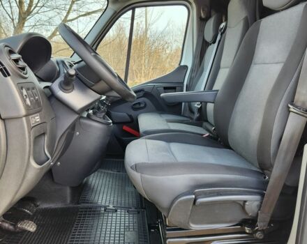 Белый Рено Мастер, объемом двигателя 2.3 л и пробегом 235 тыс. км за 15900 $, фото 4 на Automoto.ua