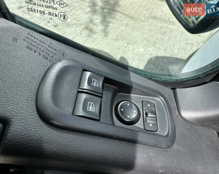 Белый Рено Мастер, объемом двигателя 2.3 л и пробегом 290 тыс. км за 23900 $, фото 16 на Automoto.ua