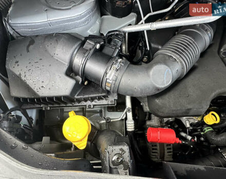 Белый Рено Мастер, объемом двигателя 2.3 л и пробегом 290 тыс. км за 23900 $, фото 8 на Automoto.ua