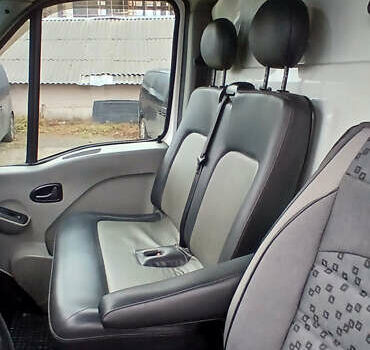 Белый Рено Мастер, объемом двигателя 2.5 л и пробегом 280 тыс. км за 7500 $, фото 5 на Automoto.ua