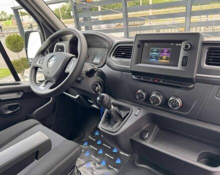 Белый Рено Мастер, объемом двигателя 2.2 л и пробегом 150 тыс. км за 24900 $, фото 3 на Automoto.ua