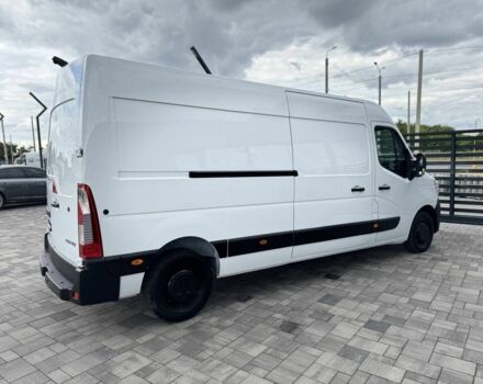 Белый Рено Мастер, объемом двигателя 2.2 л и пробегом 150 тыс. км за 24900 $, фото 2 на Automoto.ua