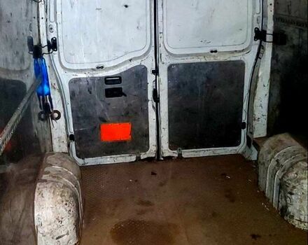 Белый Рено Мастер, объемом двигателя 3 л и пробегом 460 тыс. км за 8500 $, фото 3 на Automoto.ua