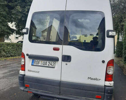 Белый Рено Мастер, объемом двигателя 2.5 л и пробегом 260 тыс. км за 15500 $, фото 2 на Automoto.ua