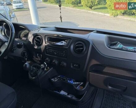 Белый Рено Мастер, объемом двигателя 2.3 л и пробегом 423 тыс. км за 13900 $, фото 7 на Automoto.ua