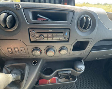 Белый Рено Мастер, объемом двигателя 2.3 л и пробегом 791 тыс. км за 12500 $, фото 10 на Automoto.ua
