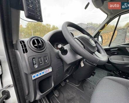 Рено Мастєр 2014 у Бердичеве на Automoto.ua Білий Рено Мастєр, об'ємом двигуна 2.3 л та пробігом 387 тис. км за 17800 $, фото 49 на Automoto.ua