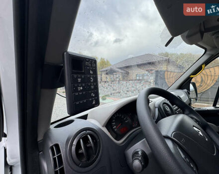 Рено Мастєр 2014 у Бердичеве на Automoto.ua Білий Рено Мастєр, об'ємом двигуна 2.3 л та пробігом 387 тис. км за 17800 $, фото 50 на Automoto.ua