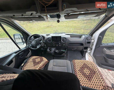 Белый Рено Мастер, объемом двигателя 2.3 л и пробегом 602 тыс. км за 13500 $, фото 9 на Automoto.ua