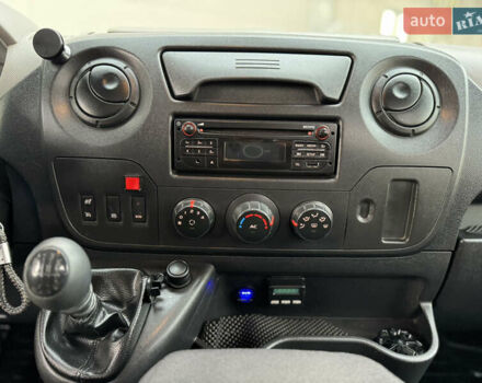 Рено Мастер 2015 в Киеве на Automoto.ua Белый Рено Мастер, объемом двигателя 2.3 л и пробегом 519 тыс. км за 16500 $, фото 60 на Automoto.ua