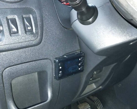 Белый Рено Мастер, объемом двигателя 2.3 л и пробегом 440 тыс. км за 12999 $, фото 4 на Automoto.ua