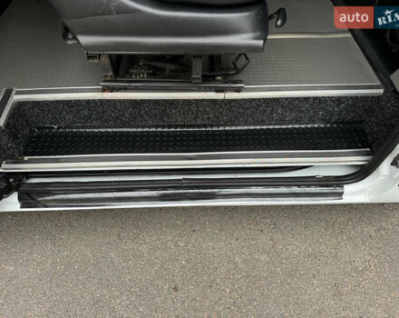 Рено Мастер 2015 в Киеве на Automoto.ua Белый Рено Мастер, объемом двигателя 2.3 л и пробегом 519 тыс. км за 16500 $, фото 38 на Automoto.ua