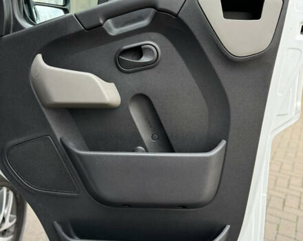 Рено Мастер 2015 в Киеве на Automoto.ua Белый Рено Мастер, объемом двигателя 2.3 л и пробегом 519 тыс. км за 16500 $, фото 70 на Automoto.ua