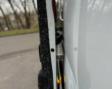 Рено Мастер 2015 в Киеве на Automoto.ua Белый Рено Мастер, объемом двигателя 2.3 л и пробегом 519 тыс. км за 16500 $, фото 36 на Automoto.ua