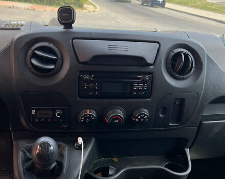 Белый Рено Мастер, объемом двигателя 2.3 л и пробегом 340 тыс. км за 17500 $, фото 20 на Automoto.ua
