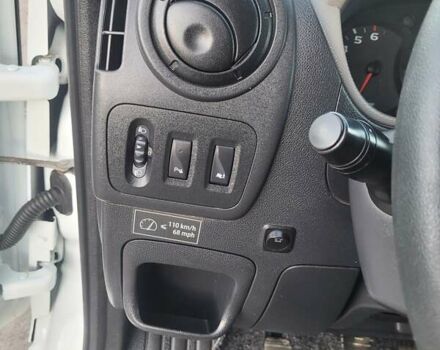 Белый Рено Мастер, объемом двигателя 2 л и пробегом 185 тыс. км за 17900 $, фото 23 на Automoto.ua