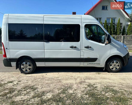 Белый Рено Мастер, объемом двигателя 0 л и пробегом 295 тыс. км за 21000 $, фото 12 на Automoto.ua