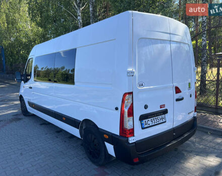 Белый Рено Мастер, объемом двигателя 2.3 л и пробегом 280 тыс. км за 19950 $, фото 3 на Automoto.ua