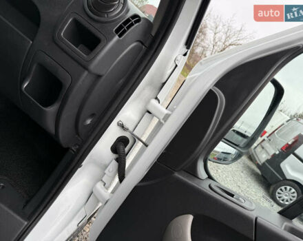 Білий Рено Мастєр, об'ємом двигуна 0 л та пробігом 200 тис. км за 20500 $, фото 18 на Automoto.ua