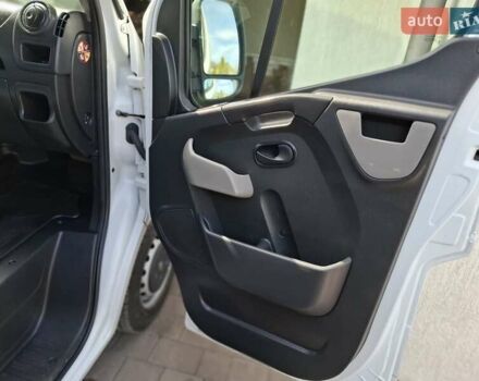Белый Рено Мастер, объемом двигателя 2.3 л и пробегом 262 тыс. км за 17900 $, фото 22 на Automoto.ua