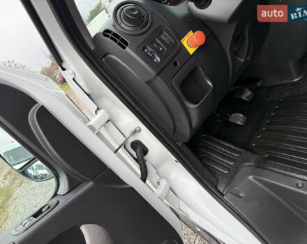 Білий Рено Мастєр, об'ємом двигуна 0 л та пробігом 200 тис. км за 20500 $, фото 13 на Automoto.ua