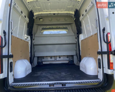 Белый Рено Мастер, объемом двигателя 2.3 л и пробегом 180 тыс. км за 20500 $, фото 24 на Automoto.ua