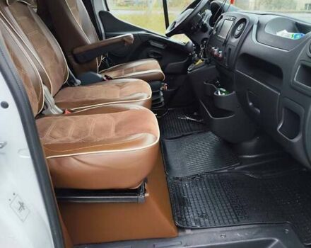 Белый Рено Мастер, объемом двигателя 2.3 л и пробегом 257 тыс. км за 27000 $, фото 9 на Automoto.ua