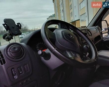 Белый Рено Мастер, объемом двигателя 2.3 л и пробегом 350 тыс. км за 19700 $, фото 31 на Automoto.ua