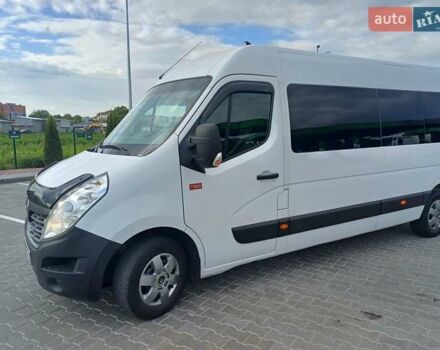 Белый Рено Мастер, объемом двигателя 2.3 л и пробегом 350 тыс. км за 19700 $, фото 3 на Automoto.ua