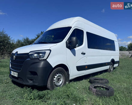 Белый Рено Мастер, объемом двигателя 2.3 л и пробегом 350 тыс. км за 25000 $, фото 3 на Automoto.ua