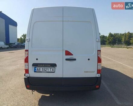 Белый Рено Мастер, объемом двигателя 2.3 л и пробегом 319 тыс. км за 26500 $, фото 5 на Automoto.ua