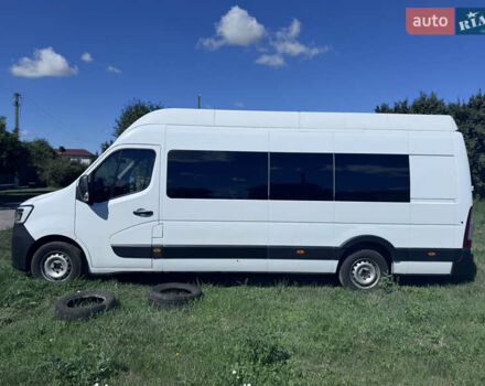 Белый Рено Мастер, объемом двигателя 2.3 л и пробегом 350 тыс. км за 25000 $, фото 5 на Automoto.ua