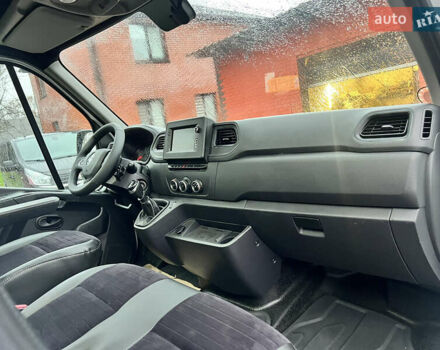 Белый Рено Мастер, объемом двигателя 2.3 л и пробегом 238 тыс. км за 24500 $, фото 10 на Automoto.ua