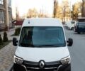 Белый Рено Мастер, объемом двигателя 2.2 л и пробегом 495 тыс. км за 21500 $, фото 1 на Automoto.ua