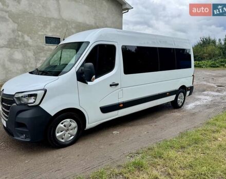 Белый Рено Мастер, объемом двигателя 2.3 л и пробегом 143 тыс. км за 26999 $, фото 2 на Automoto.ua