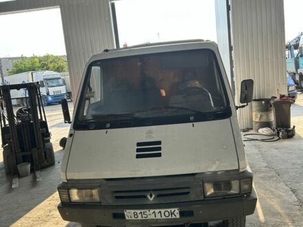 Білий Рено Мастєр, об'ємом двигуна 0 л та пробігом 855 тис. км за 750 $, фото 1 на Automoto.ua