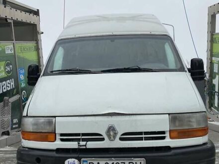Белый Рено Мастер, объемом двигателя 2.8 л и пробегом 800 тыс. км за 4000 $, фото 1 на Automoto.ua