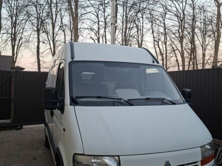 Белый Рено Мастер, объемом двигателя 2.2 л и пробегом 381 тыс. км за 5300 $, фото 1 на Automoto.ua