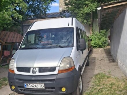 Белый Рено Мастер, объемом двигателя 2.5 л и пробегом 340 тыс. км за 5500 $, фото 1 на Automoto.ua