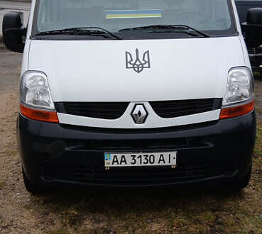 Белый Рено Мастер, объемом двигателя 2.5 л и пробегом 280 тыс. км за 7500 $, фото 1 на Automoto.ua