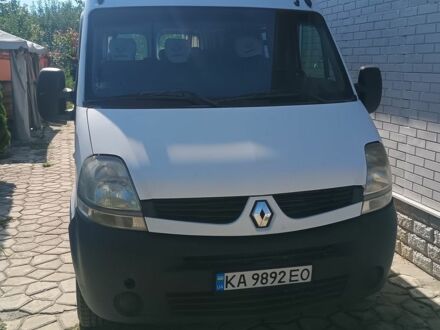 Белый Рено Мастер, объемом двигателя 2.46 л и пробегом 450 тыс. км за 10000 $, фото 1 на Automoto.ua