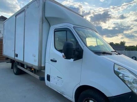 Белый Рено Мастер, объемом двигателя 2.3 л и пробегом 450 тыс. км за 12000 $, фото 1 на Automoto.ua