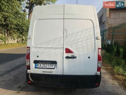 Белый Рено Мастер, объемом двигателя 2.3 л и пробегом 370 тыс. км за 12500 $, фото 1 на Automoto.ua