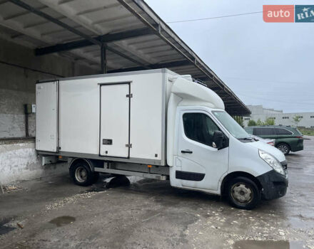 Белый Рено Мастер, объемом двигателя 2.3 л и пробегом 383 тыс. км за 17500 $, фото 1 на Automoto.ua