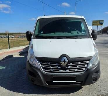 Белый Рено Мастер, объемом двигателя 2.3 л и пробегом 400 тыс. км за 22000 $, фото 1 на Automoto.ua