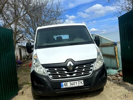 Белый Рено Мастер, объемом двигателя 2.3 л и пробегом 412 тыс. км за 11500 $, фото 1 на Automoto.ua