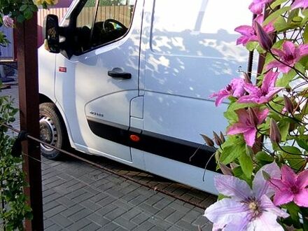 Белый Рено Мастер, объемом двигателя 2.3 л и пробегом 195 тыс. км за 17200 $, фото 1 на Automoto.ua