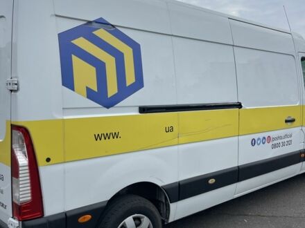 Белый Рено Мастер, объемом двигателя 2.3 л и пробегом 300 тыс. км за 15000 $, фото 1 на Automoto.ua