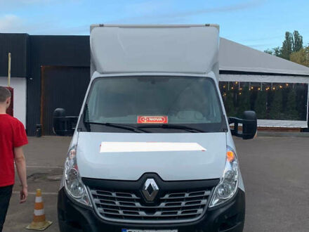 Белый Рено Мастер, объемом двигателя 2.3 л и пробегом 210 тыс. км за 19990 $, фото 1 на Automoto.ua